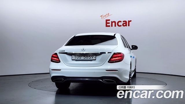 MERCEDES AMG E-Classe W213 E300 AMG Line 2019 - photo 4 - Import Corée du Sud | International Cars