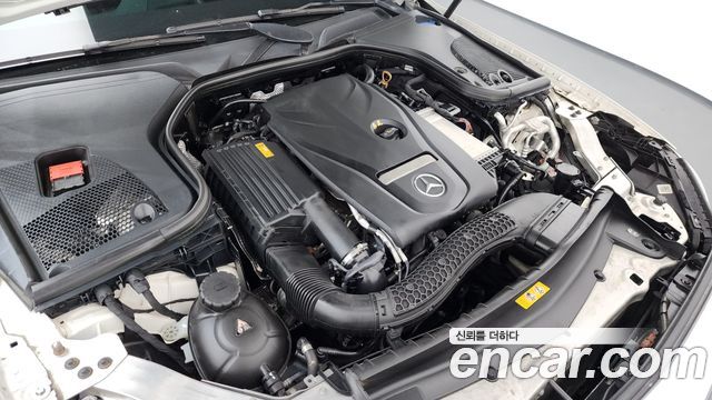 MERCEDES AMG E-Classe W213 E300 AMG Line 2019 - photo 6 - Import Corée du Sud | International Cars