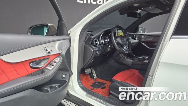 MERCEDES AMG GLC-Classe X253 GLC300 4MATIC AMG Line Coupé 2019 - photo 10 - Import Corée du Sud | International Cars