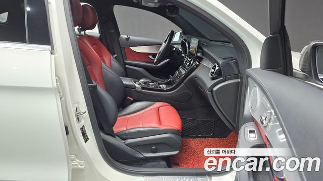 MERCEDES AMG GLC-Classe X253 GLC300 4MATIC AMG Line Coupé 2019 - photo 11 - Import Corée du Sud | International Cars