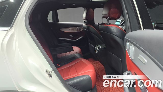 MERCEDES AMG GLC-Classe X253 GLC300 4MATIC AMG Line Coupé 2019 - photo 12 - Import Corée du Sud | International Cars