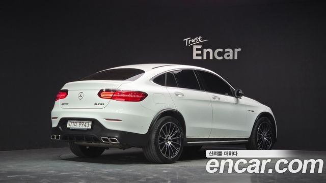MERCEDES AMG GLC-Classe X253 GLC300 4MATIC AMG Line Coupé 2019 - photo 2 - Import Corée du Sud | International Cars