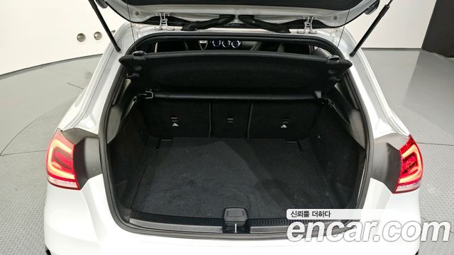 MERCEDES AMG A-Classe W177 AMG A45 4MATIC+ Hatchback 2021 - photo 20 - Import Corée du Sud | International Cars