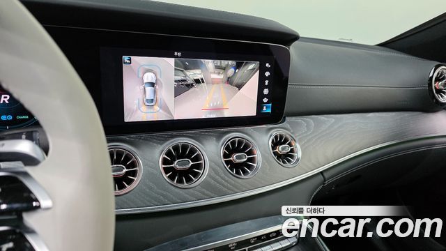 MERCEDES AMG AMG GT 4도어 43 4MATIC+ Dynamic 레드 블로썸 2023 - photo 16 - Import Corée du Sud | International Cars