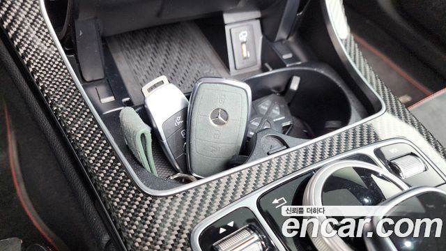MERCEDES AMG C-Classe W205 C43 AMG 4MATIC Cabriolet 2019 - photo 32 - Import Corée du Sud | International Cars