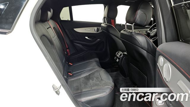 MERCEDES AMG GLC-Classe X253 AMG GLC43 4MATIC Coupé 2019 - photo 18 - Import Corée du Sud | International Cars