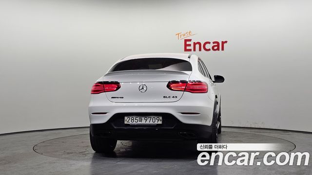 MERCEDES AMG GLC-Classe X253 AMG GLC43 4MATIC Coupé 2019 - photo 4 - Import Corée du Sud | International Cars
