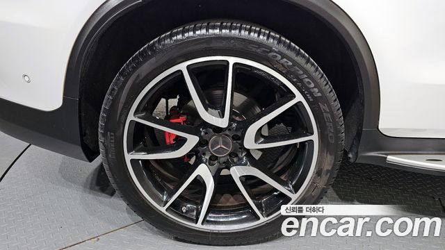 MERCEDES AMG GLC-Classe X253 AMG GLC43 4MATIC Coupé 2019 - photo 5 - Import Corée du Sud | International Cars