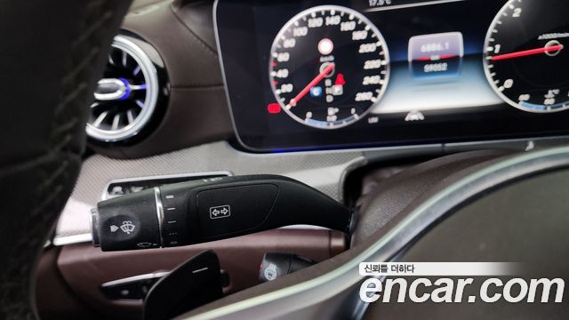 MERCEDES AMG CLS-Classe C257 CLS300d AMG Line 2020 - photo 28 - Import Corée du Sud | International Cars