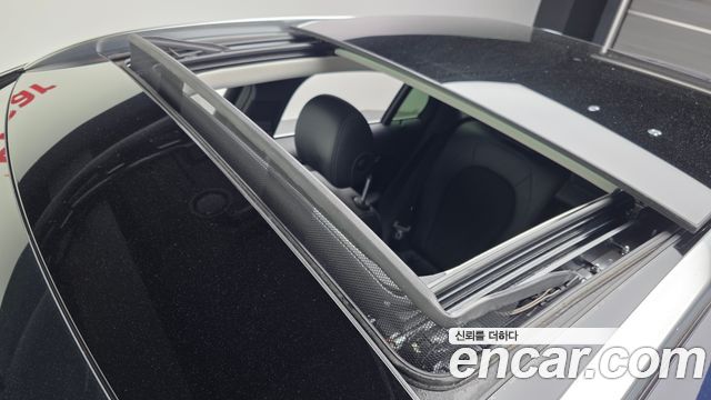 MERCEDES AMG GLC-Classe X253 GLC300 4MATIC AMG Line 2019 - photo 19 - Import Corée du Sud | International Cars
