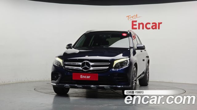 MERCEDES AMG GLC-Classe X253 GLC300 4MATIC AMG Line 2019 - photo 3 - Import Corée du Sud | International Cars