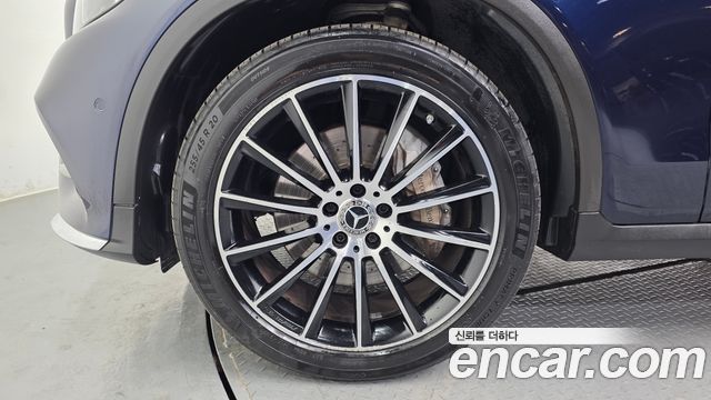 MERCEDES AMG GLC-Classe X253 GLC300 4MATIC AMG Line 2019 - photo 5 - Import Corée du Sud | International Cars