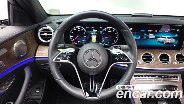 MERCEDES E-Classe W213 E250 Exclusive 2022 - photo 12 - Import Corée du Sud | International Cars
