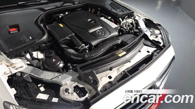 MERCEDES E-Classe W213 E250 Exclusive 2022 - photo 5 - Import Corée du Sud | International Cars