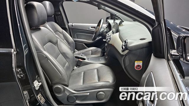 MERCEDES B-Classe W246 B200 CDI 블루이피션시 Sport팩 2012 - photo 11 - Import Corée du Sud | International Cars