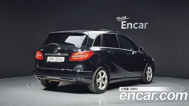 MERCEDES B-Classe W246 B200 CDI 블루이피션시 Sport팩 2012 - photo 2 - Import Corée du Sud | International Cars