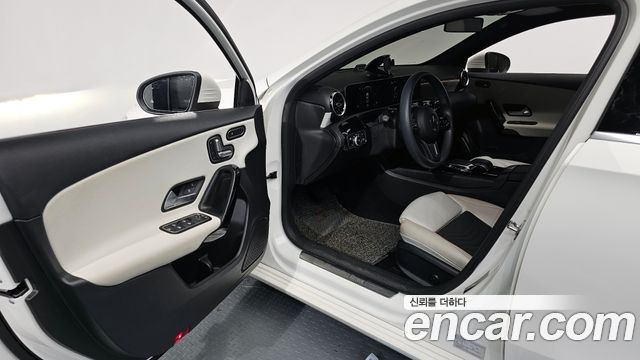 MERCEDES A-Classe W177 A220 Hatchback 2020 - photo 10 - Import Corée du Sud | International Cars