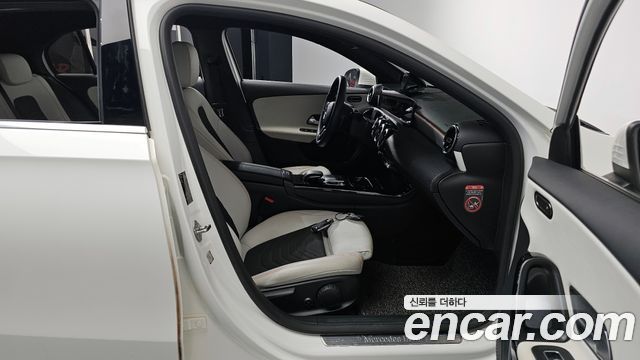 MERCEDES A-Classe W177 A220 Hatchback 2020 - photo 11 - Import Corée du Sud | International Cars