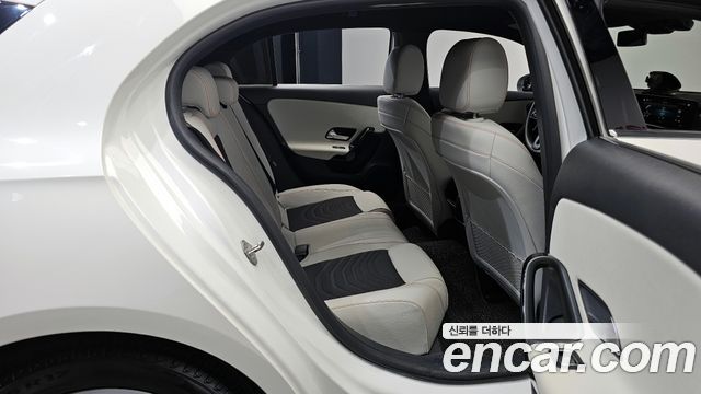 MERCEDES A-Classe W177 A220 Hatchback 2020 - photo 12 - Import Corée du Sud | International Cars