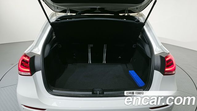 MERCEDES A-Classe W177 A220 Hatchback 2020 - photo 20 - Import Corée du Sud | International Cars