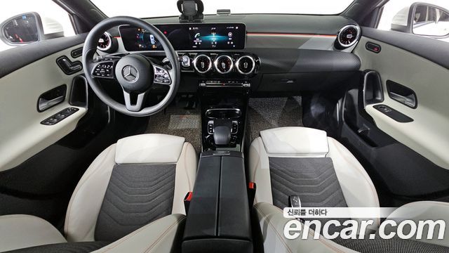 MERCEDES A-Classe W177 A220 Hatchback 2020 - photo 24 - Import Corée du Sud | International Cars
