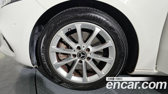 MERCEDES A-Classe W177 A220 Hatchback 2020 - photo 5 - Import Corée du Sud | International Cars