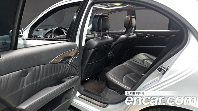 MERCEDES E-Classe W211 E350 2007 - photo 12 - Import Corée du Sud | International Cars