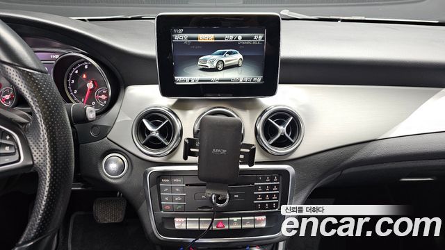 MERCEDES GLA-Classe X156 GLA220 Premium 2018 - photo 14 - Import Corée du Sud | International Cars