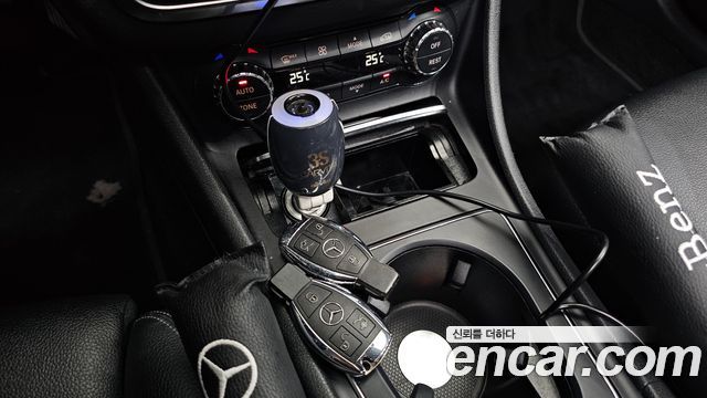 MERCEDES GLA-Classe X156 GLA220 Premium 2018 - photo 16 - Import Corée du Sud | International Cars