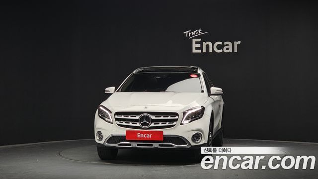 MERCEDES GLA-Classe X156 GLA220 Premium 2018 - photo 3 - Import Corée du Sud | International Cars