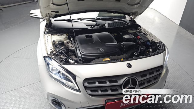 MERCEDES GLA-Classe X156 GLA220 Premium 2018 - photo 6 - Import Corée du Sud | International Cars