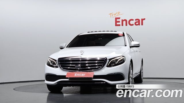 MERCEDES E-Classe W213 E300 4MATIC Exclusive 2020 - photo 3 - Import Corée du Sud | International Cars