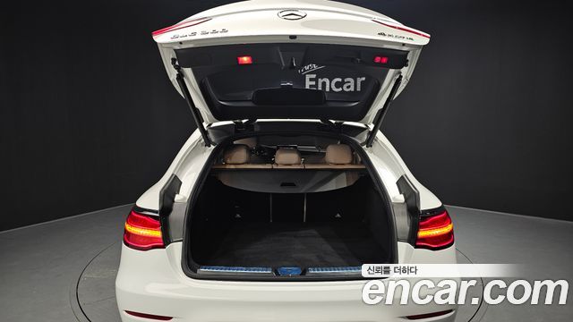 MERCEDES GLC-Classe X253 GLC300 4MATIC Coupé 2019 - photo 20 - Import Corée du Sud | International Cars