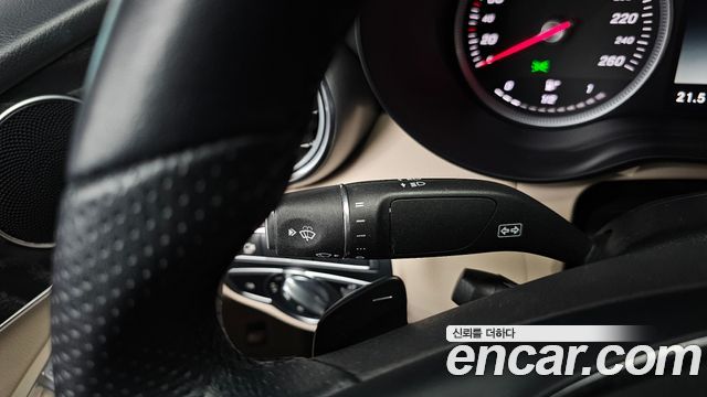 MERCEDES GLC-Classe X253 GLC300 4MATIC Coupé 2019 - photo 29 - Import Corée du Sud | International Cars