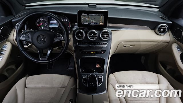 MERCEDES GLC-Classe X253 GLC300 4MATIC Coupé 2019 - photo 7 - Import Corée du Sud | International Cars