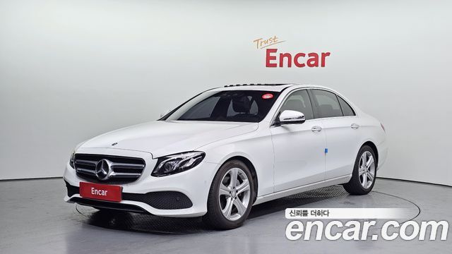MERCEDES E-Classe W213 E220d Avantgarde 2017
