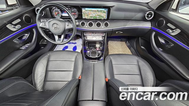 MERCEDES E-Classe W213 E220d Avantgarde 2017 - photo 7 - Import Corée du Sud | International Cars