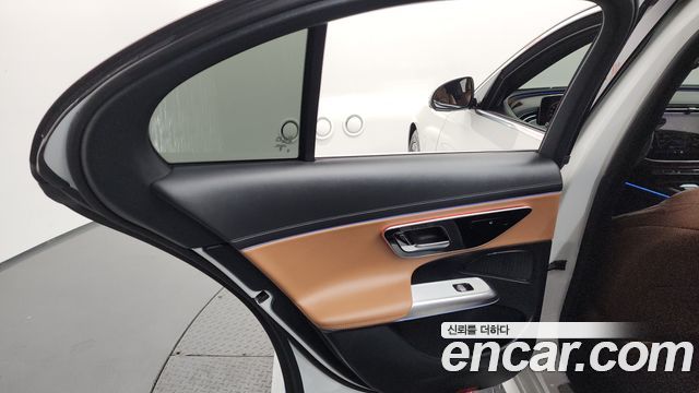 MERCEDES E-Classe W214 E200 Avantgarde 2024 - photo 15 - Import Corée du Sud | International Cars