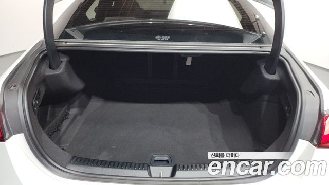 MERCEDES E-Classe W214 E200 Avantgarde 2024 - photo 25 - Import Corée du Sud | International Cars