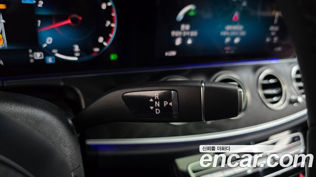 MERCEDES E-Classe W213 E250 Avantgarde 2023 - photo 12 - Import Corée du Sud | International Cars