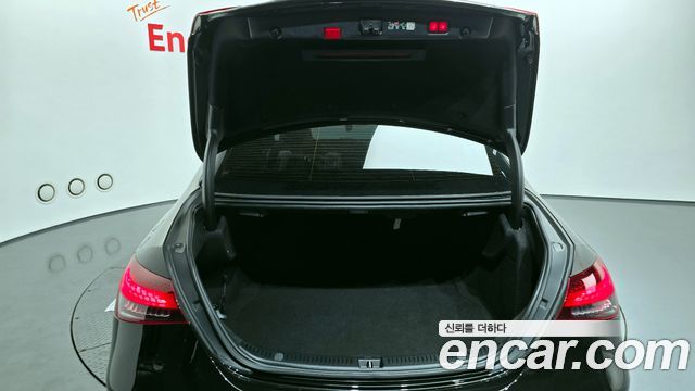 MERCEDES E-Classe W213 E250 Avantgarde 2023 - photo 24 - Import Corée du Sud | International Cars