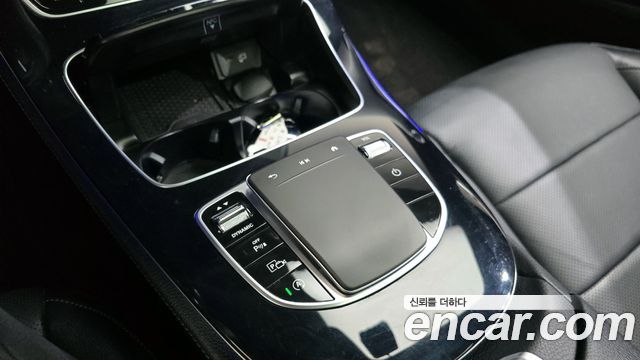 MERCEDES E-Classe W213 E250 Avantgarde 2023 - photo 25 - Import Corée du Sud | International Cars