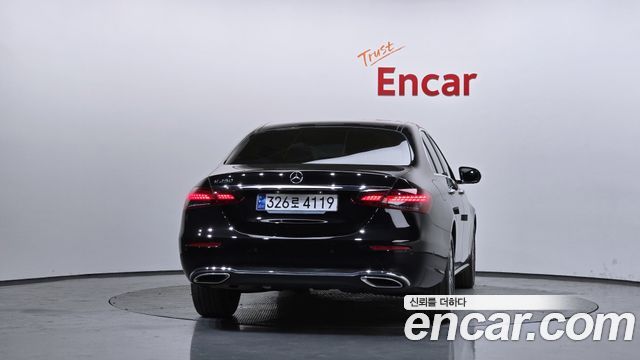 MERCEDES E-Classe W213 E250 Avantgarde 2023 - photo 4 - Import Corée du Sud | International Cars