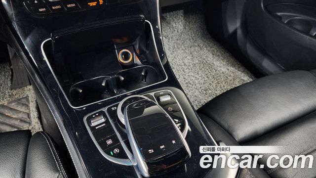MERCEDES GLC-Classe X253 GLC220 d 4MATIC Premium Coupé 2018 - photo 12 - Import Corée du Sud | International Cars