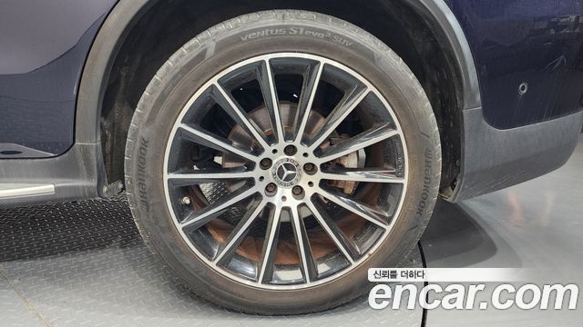 MERCEDES GLC-Classe X253 GLC220 d 4MATIC Premium Coupé 2018 - photo 7 - Import Corée du Sud | International Cars