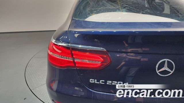 MERCEDES GLC-Classe X253 GLC220 d 4MATIC Premium Coupé 2018 - photo 9 - Import Corée du Sud | International Cars
