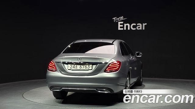 MERCEDES C-Classe W205 C220 블루텍 Avantgarde 2015 - photo 4 - Import Corée du Sud | International Cars