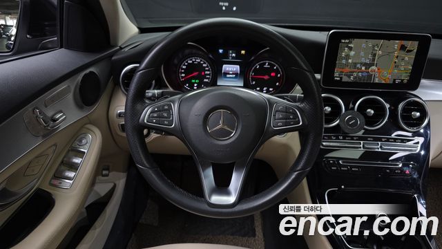MERCEDES C-Classe W205 C220 d Avantgarde 2017 - photo 13 - Import Corée du Sud | International Cars
