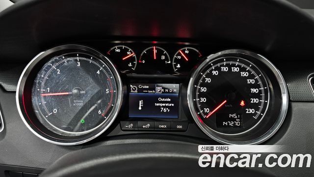 PEUGEOT 508 2.0 알뤼르 2014 - photo 8 - Import Corée du Sud | International Cars