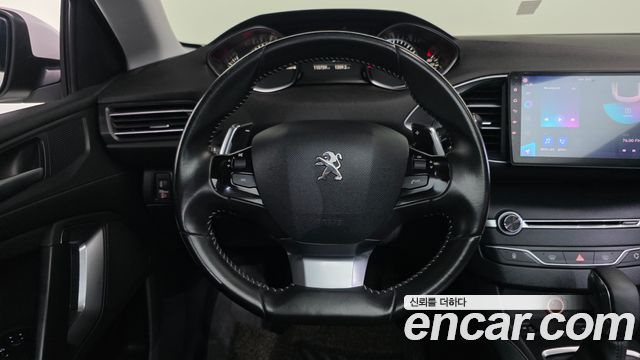 PEUGEOT 308 2세대 1.6 BlueHDi 알뤼르 2015 - photo 13 - Import Corée du Sud | International Cars